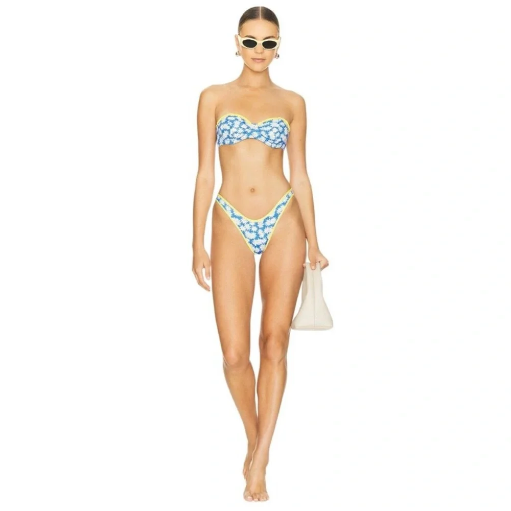 Frankies Bikinis Sweetwater Bikini Top in Blue Daisy Medium New Womens